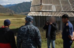 Мужчинам, зверски убившим фермера, добавили сроки за угон