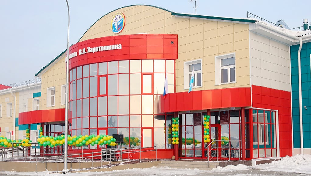 В Усть-Коксе открыли новую школу