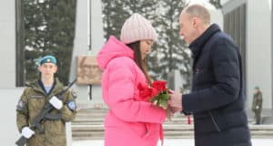 Олег Хорохордин вручил ордена Мужества родным погибших участников спецоперации Олег Хорохордин вручил ордена Мужества родным погибших участников СВО
