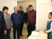 Олег Хорохордин проинспектировал отремонтированную школу в Кастахте Олег Хорохордин осмотрел капитально отремонтированную школу в Кастахте