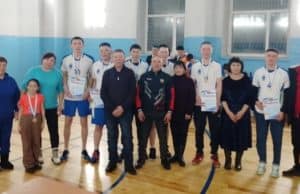 В Кош-Агаче прошел турнир по волейболу памяти воина-интернационалиста Ербола Джумаканова