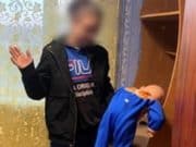 Била руками и полотенцем: девушке дали условный срок за истязание годовалой дочери Била руками и полотенцем: молодую женщину осудили за истязание годовалой дочери