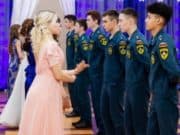 В Горно-Алтайске выбрали короля и королеву «Бала кадетов» В Горно-Алтайске выбрали короля и королеву «Бала кадетов»