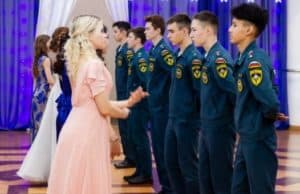 В Горно-Алтайске выбрали короля и королеву «Бала кадетов»