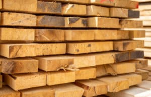 Лжепродавец пиломатериала пойдет под суд за обман жителей республики