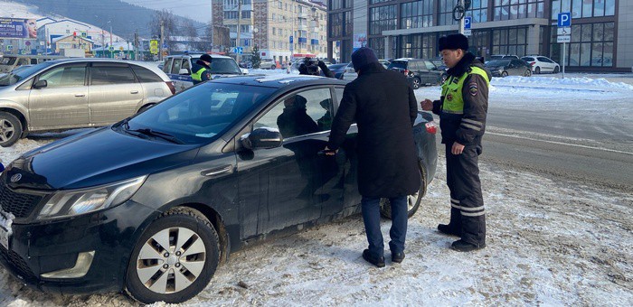 В Горно-Алтайске прошел рейд по парковкам для инвалидов