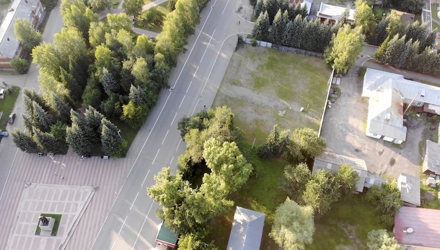Споры за участок в центре Горно-Алтайска: епархия и «Школьник» остались при своих