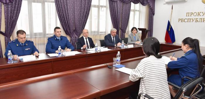 Замгенпрокурора России провел прием граждан в Горно-Алтайске