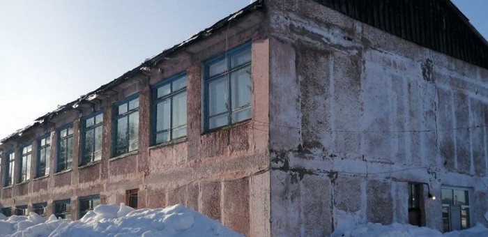 Аварийную школу в селе Озеро-Куреево отремонтируют