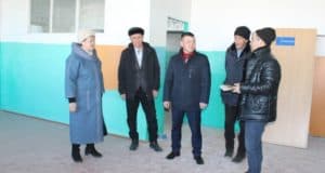 Спикер Кош-Агачского райсовета Санаш Дидунов проверил ход капремонта в Жана-Аульской школе