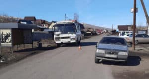 Девушку оштрафовали за нарушение ПДД после того, как ее сбила машина Девушку оштрафовали за нарушение ПДД после того, как ее сбила машина