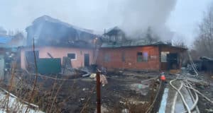 Жилой дом сильно пострадал от пожара в Горно-Алтайске