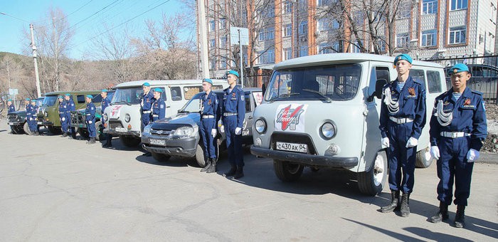 Участникам спецоперации из Республики Алтай передали шесть автомобилей