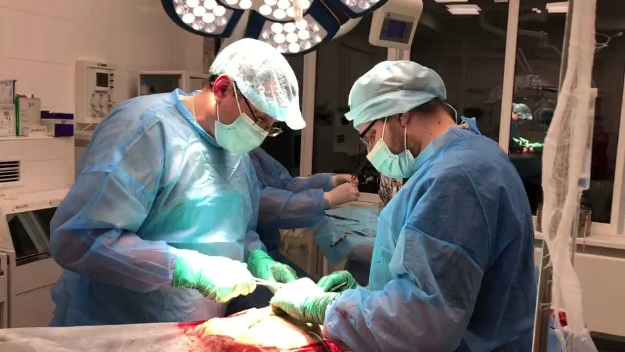 Детский хирург с Алтая провел уже два отпуска в зоне СВО 