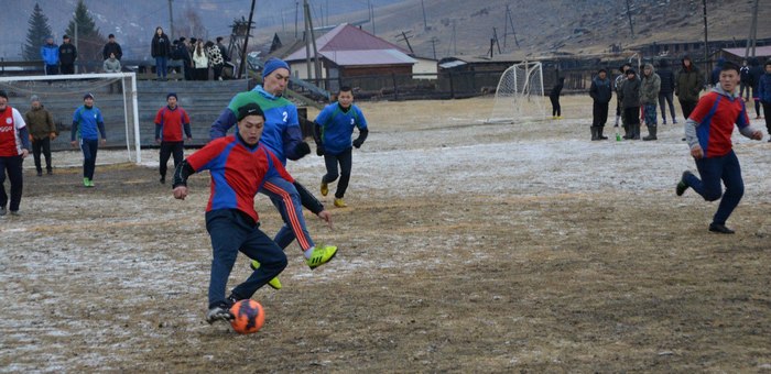 В Теньге прошел районный турнир по мини-футболу памяти участника СВО