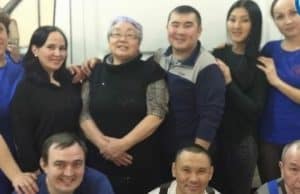 Медики скорой приняли экстремальные роды на дальней стоянке за Верх-Аносом