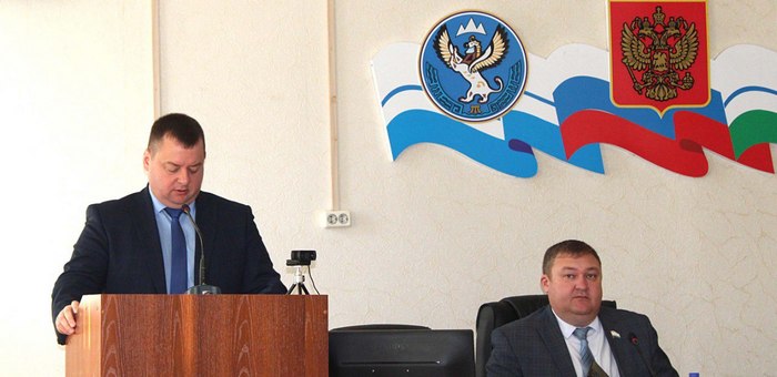 Депутаты единогласно утвердили отчет главы Майминского района за 2022 год