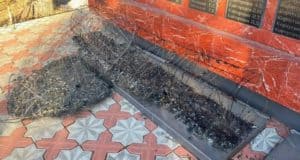 Школьника поставили на учет за поджог на Мемориале славы в Майме