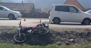 Два ДТП с подростками на мотоциклах и туристами зарегистрированы на Алтае Два ДТП с подростками на мотоциклах и туристами зарегистрированы на Алтае