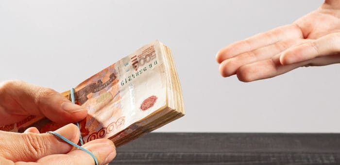 Пенсионерка захотела инвестировать в крипту и потеряла почти миллион рублей