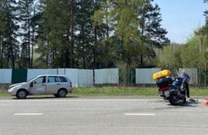 Кемеровский байкер врезался в автомобиль на Чуйском тракте