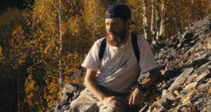 История алтайского священника Павла Корчагина в документальном сериале «Поуехавшие» в Wink
