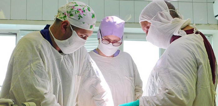 Пациенту из Республики Алтай одновременно прооперировали рак желудка и кишечника