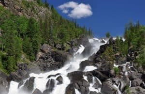 Маршрут на водоскат Учар закрыт из-за сложной паводковой обстановки