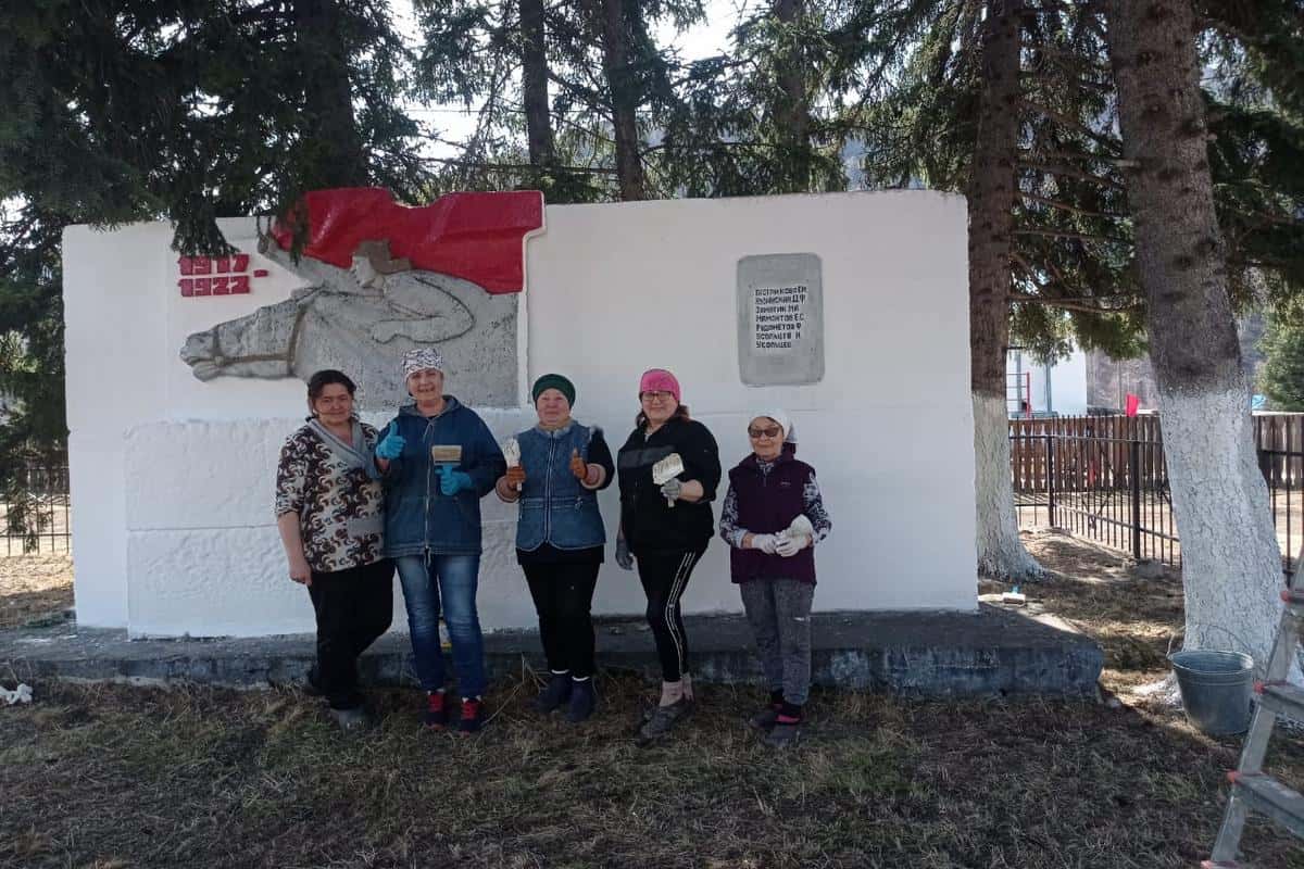 Перед Днем Победы в Республике Алтай проходят субботники 