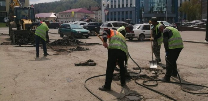 Ямочный ремонт дорог начался в Горно-Алтайске
