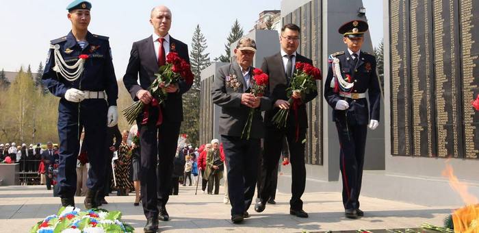 «Священный праздник»: День Победы отметили в Горно-Алтайске и в районах республики