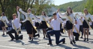 В школах Республики Алтай прозвенели последние звонки