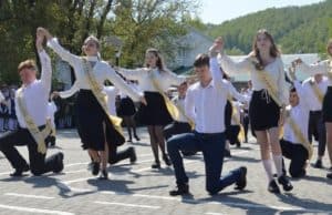 В школах Республики Алтай прозвенели последние звонки