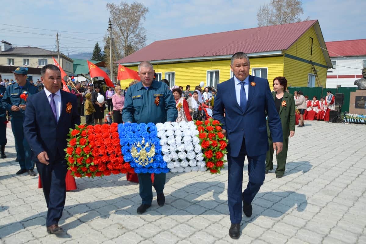 «Священный праздник»: День Победы отметили в Горно-Алтайске и в районах республики 