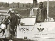 110 лет назад на Телецком озере был спущен на воду первый и единственный пароход 110 лет назад на Телецком озере был спущен на воду первый и единственный пароход