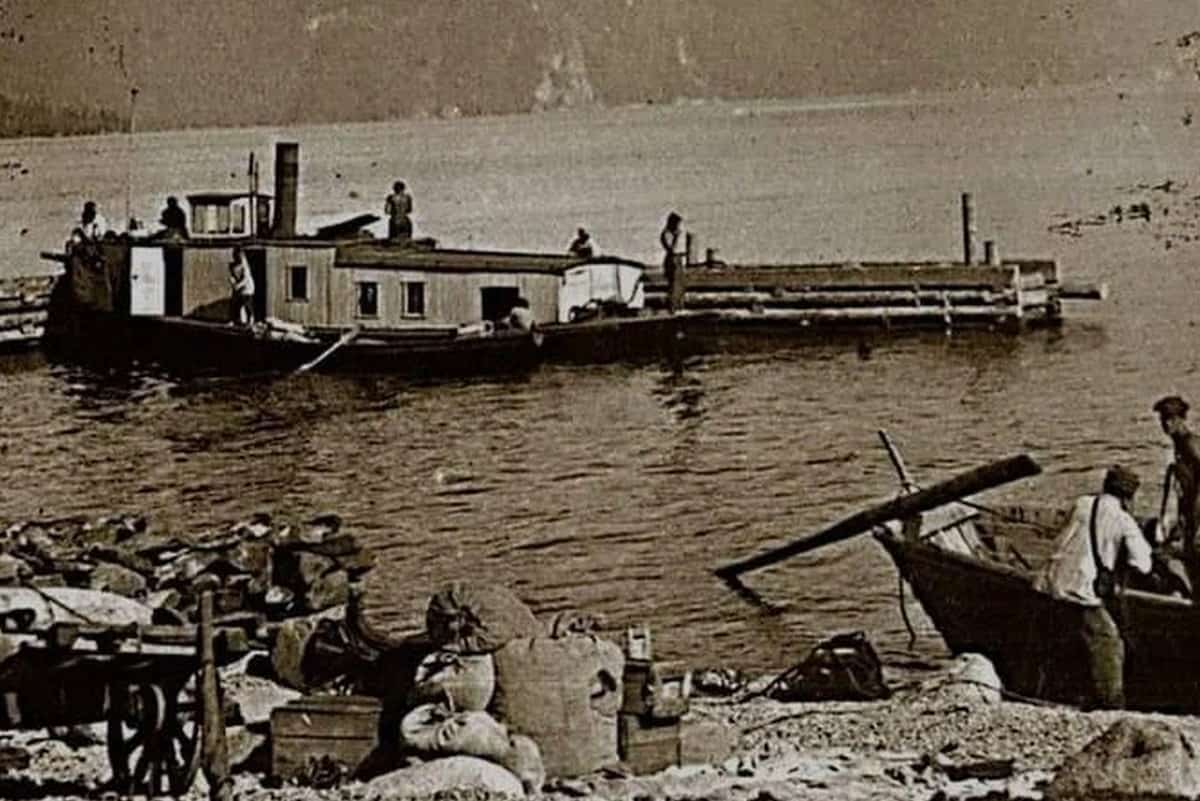 110 лет назад на Телецком озере был спущен на воду первый и единственный пароход
