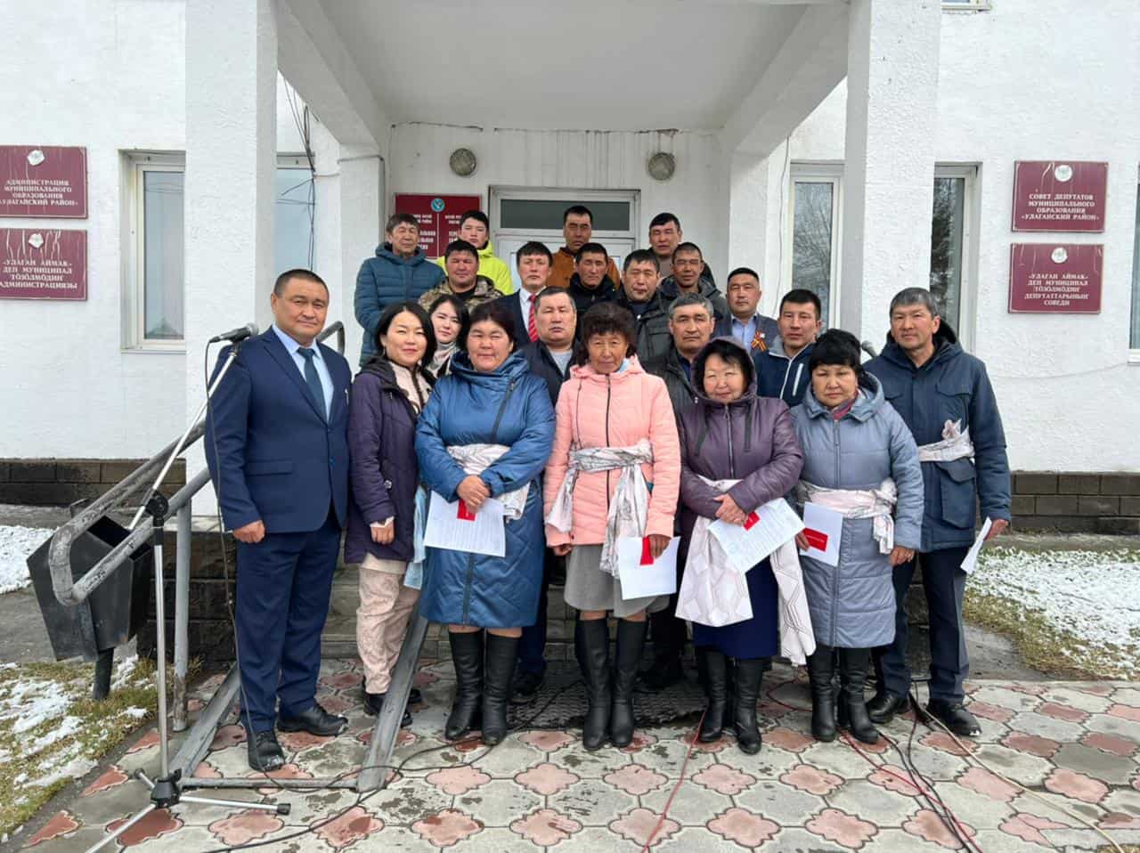 Людей труда чествуют сегодня по всей Республике Алтай