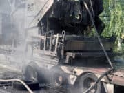 В Манжероке сгорел асфальтоукладчик, который везли на трале В Манжероке сгорел асфальтоукладчик, который везли на трале