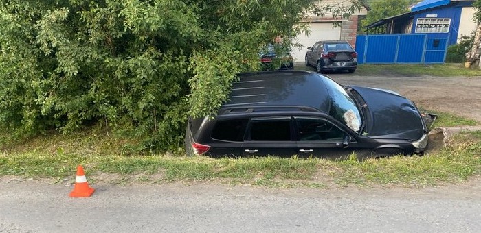 Водитель Subaru Forester госпитализирован после ДТП в Горно-Алтайске
