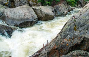 В результате таяния белков в реках республики поднимается вода