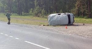 Возле Чепоша столкнулись автомобили, три человека получили травмы