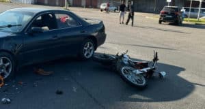 15-летний подросток получил перелом бедра, катаясь на мотоцикле