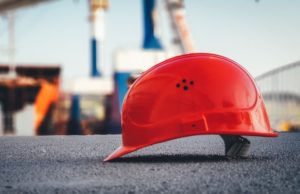 Какая летняя спецодежда нужна работникам?