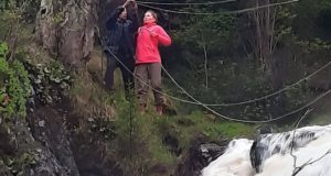 В Улаганском районе туристов пришлось эвакуировать через разлившийся горный ручей