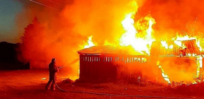 В Березовке при пожаре в жилом доме пострадал мужчина