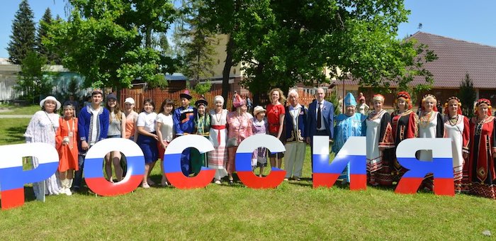 Жителей Республики Алтай поздравили с Днем России