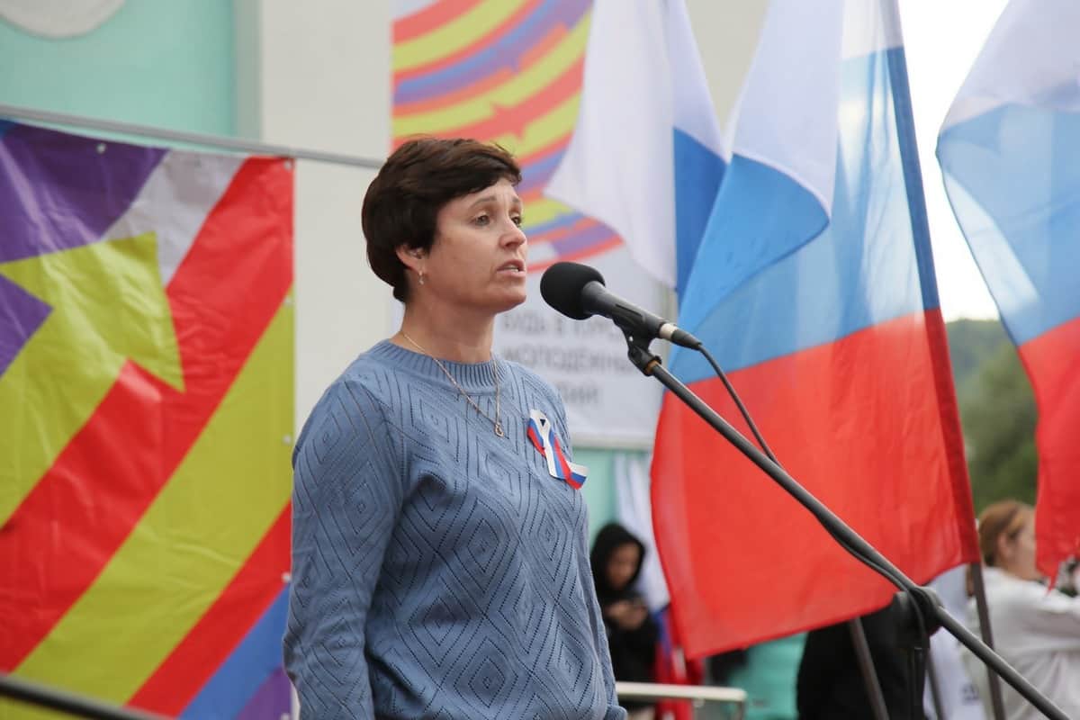 Митинг в поддержку президента России прошел в Горно-Алтайске 