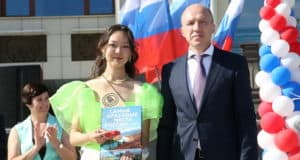 Городской выпускной: В Горно-Алтайске – 29 медалистов