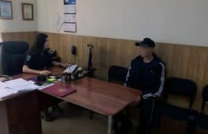 «Ваш сын попал в ДТП»: На Алтае задержали курьеров, забиравших деньги у стариков «Ваш сын попал в ДТП»: На Алтае задержали курьеров, забиравших деньги у стариков