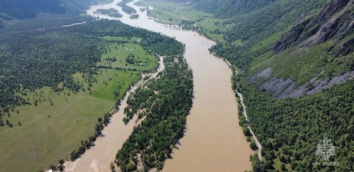 Уровень воды в реке Чулышман за сутки снизился на 14 см